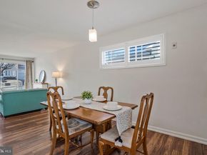 98 S Iris Street S, Alexandria VA 22304