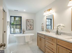 1427 Sugartown Road, Berwyn PA 19312