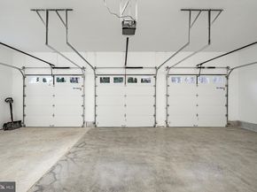 1427 Sugartown Road, Berwyn PA 19312