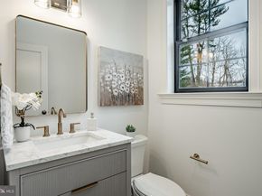 1427 Sugartown Road, Berwyn PA 19312