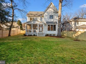 14 W Bellefonte Avenue, Alexandria VA 22301