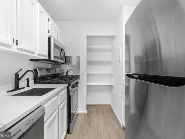 7374 Route 29 74/102, Falls Church VA 22046