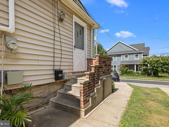727 N Jackson Street, Media PA 19063