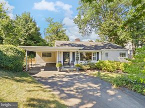 2512 N Granada Street, Arlington VA 22207