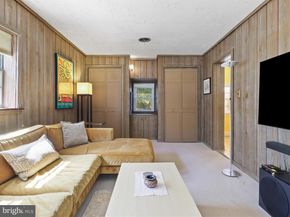 2512 N Granada Street, Arlington VA 22207