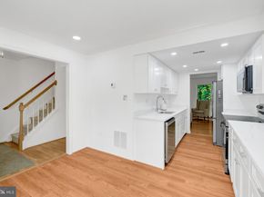 10346 Granite Creek Lane, Oakton VA 22124