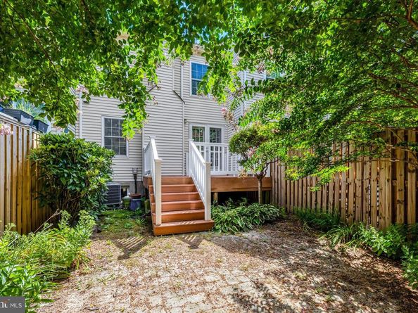 10346 Granite Creek Lane, Oakton VA 22124