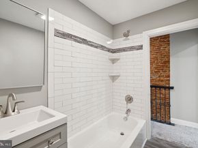 5426 Windsor Avenue, Philadelphia PA 19143
