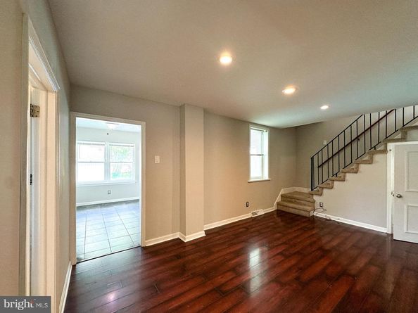 2191 Dunksferry Road, Bensalem PA 19020