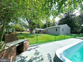 2191 Dunksferry Road, Bensalem PA 19020