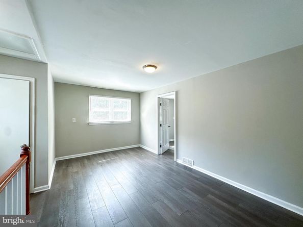 2191 Dunksferry Road, Bensalem PA 19020