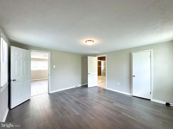 2191 Dunksferry Road, Bensalem PA 19020