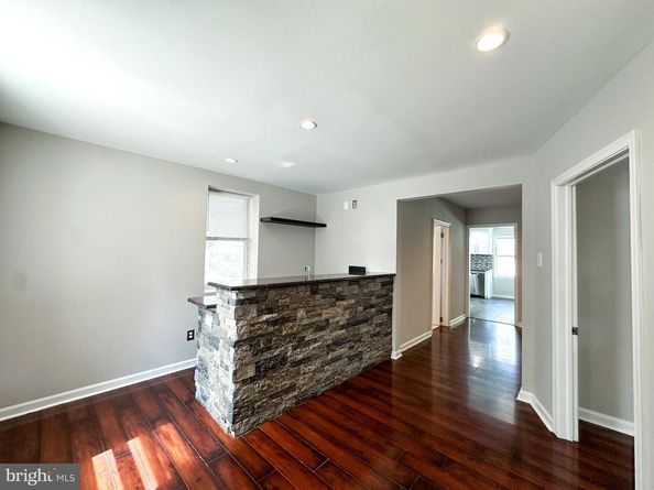 2191 Dunksferry Road, Bensalem PA 19020