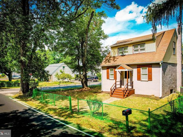 2191 Dunksferry Road, Bensalem PA 19020