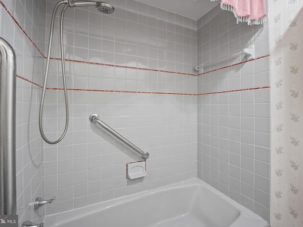1304 Bullens Lane, Woodlyn PA 19094