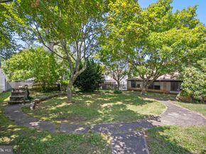 1304 Bullens Lane, Woodlyn PA 19094