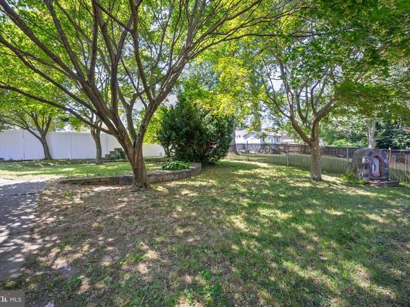 1304 Bullens Lane, Woodlyn PA 19094