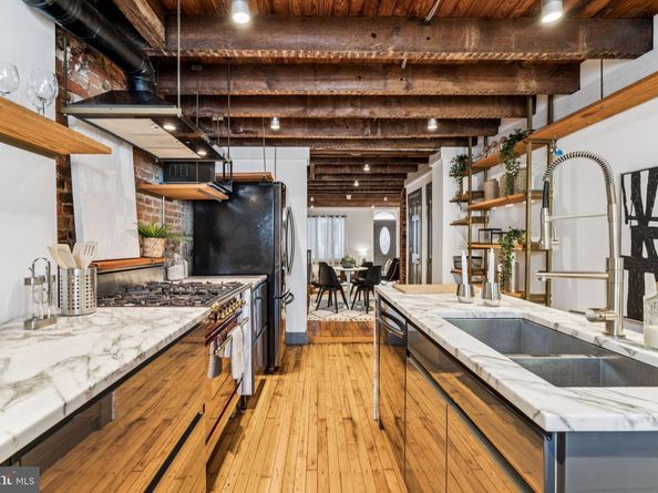 1318 S Warnock Street, Philadelphia PA 19147