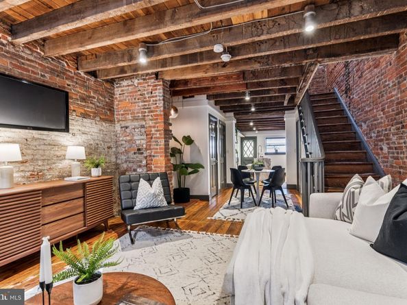 1318 S Warnock Street, Philadelphia PA 19147