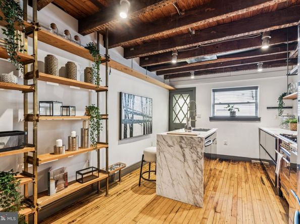 1318 S Warnock Street, Philadelphia PA 19147