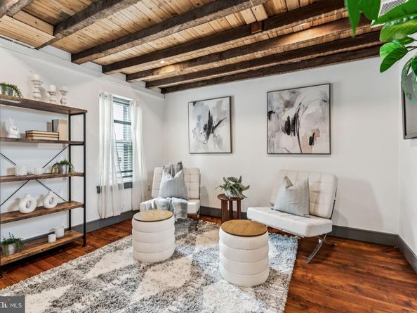1318 S Warnock Street, Philadelphia PA 19147