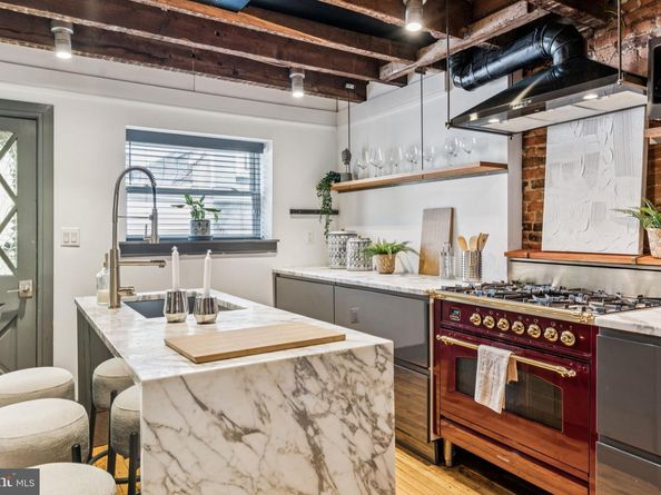 1318 S Warnock Street, Philadelphia PA 19147