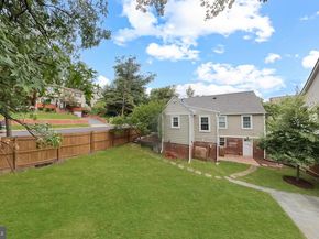1130 17TH Street S, Arlington VA 22202
