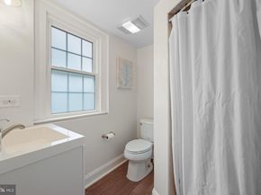 1130 17TH Street S, Arlington VA 22202
