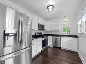 1130 17TH Street S, Arlington VA 22202