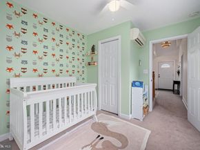 1130 17TH Street S, Arlington VA 22202