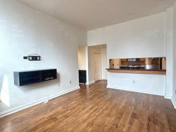 315 New Street 120, Philadelphia PA 19106