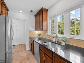 802 Janneys Lane, Alexandria VA 22302