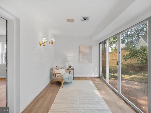 802 Janneys Lane, Alexandria VA 22302