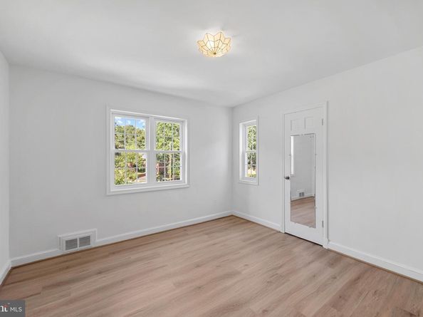 802 Janneys Lane, Alexandria VA 22302