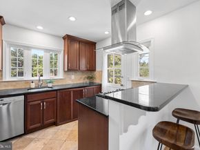 802 Janneys Lane, Alexandria VA 22302