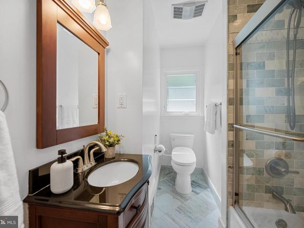 802 Janneys Lane, Alexandria VA 22302