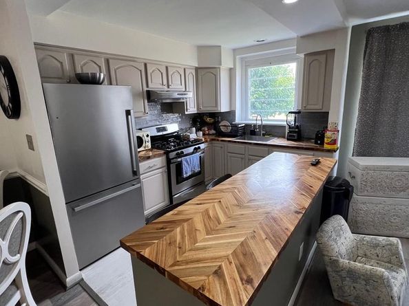 1010 Griffith Street, Philadelphia PA 19111