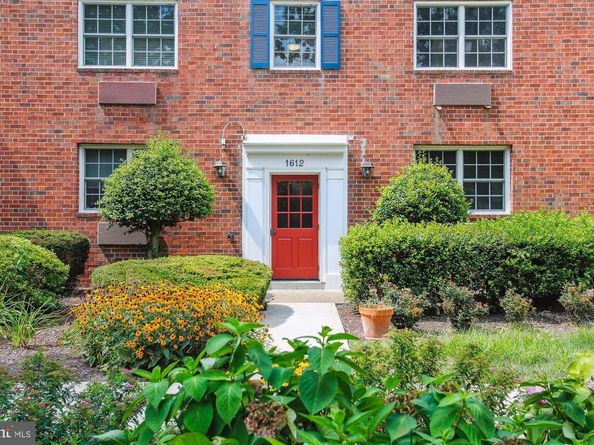 1612 W Abingdon Drive 202, Alexandria VA 22314