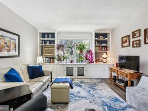1612 W Abingdon Drive 202, Alexandria VA 22314