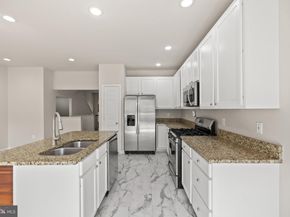 2448 Rolling Plains Drive, Herndon VA 20171