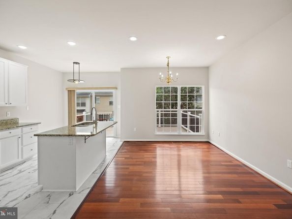 2448 Rolling Plains Drive, Herndon VA 20171