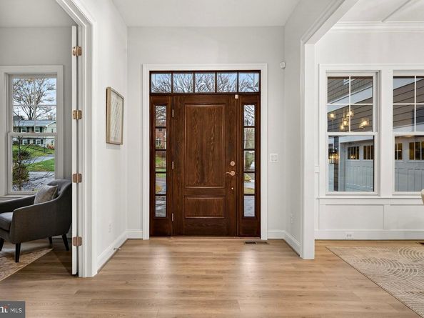 1711 Drewlaine Drive, Vienna VA 22182