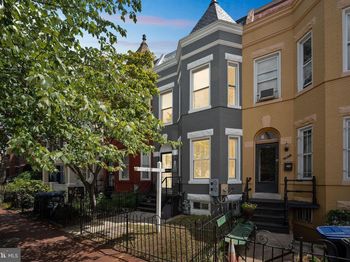 538 13TH Street SE