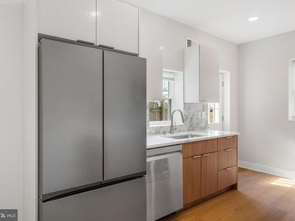 627 Durfor Street, Philadelphia PA 19148