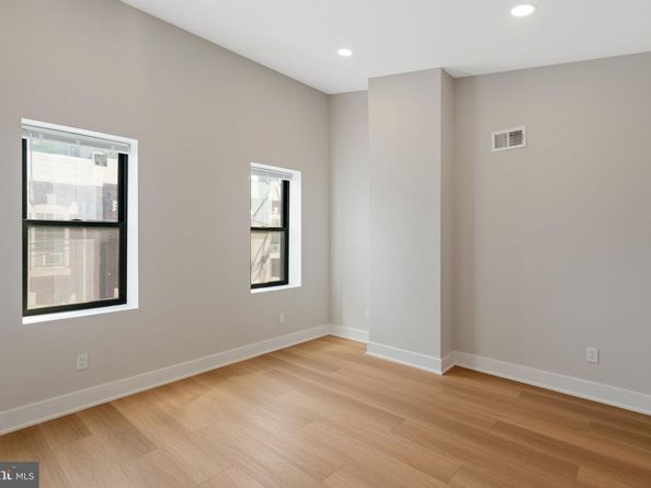 627 Durfor Street, Philadelphia PA 19148