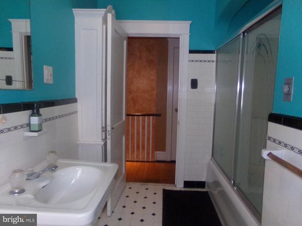 157 W Plumstead Avenue, Lansdowne PA 19050