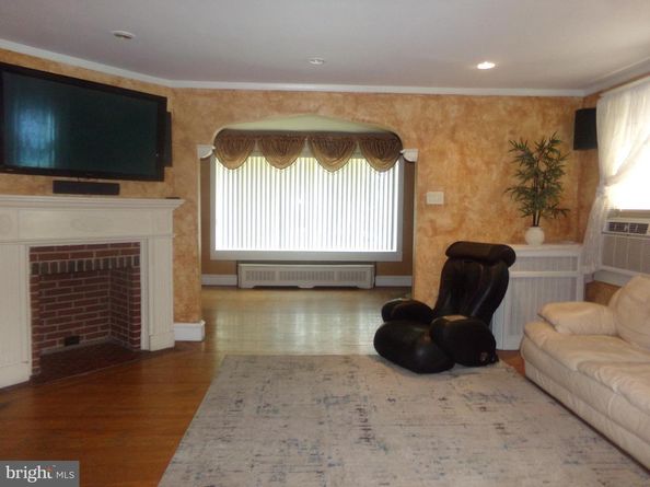 157 W Plumstead Avenue, Lansdowne PA 19050