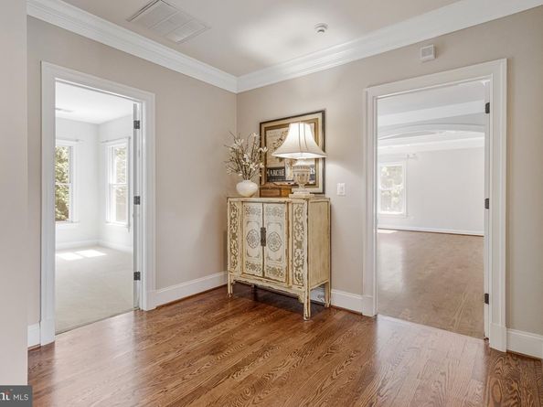 6031 Corland Court, Mclean VA 22101