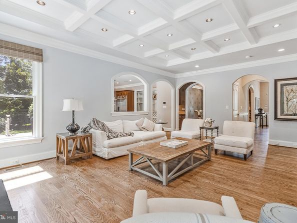 6031 Corland Court, Mclean VA 22101