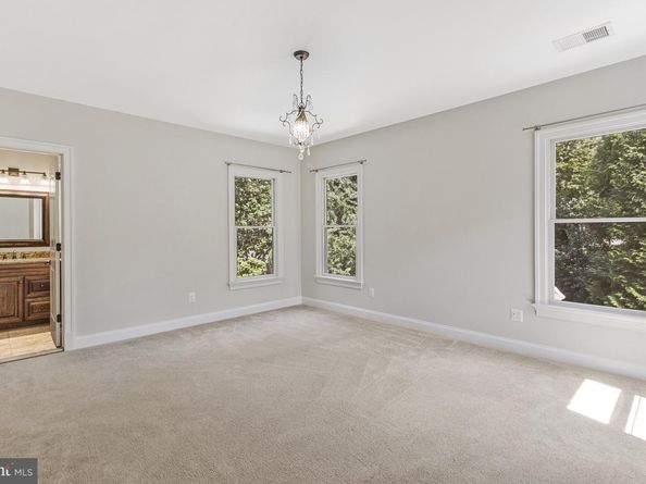 6031 Corland Court, Mclean VA 22101